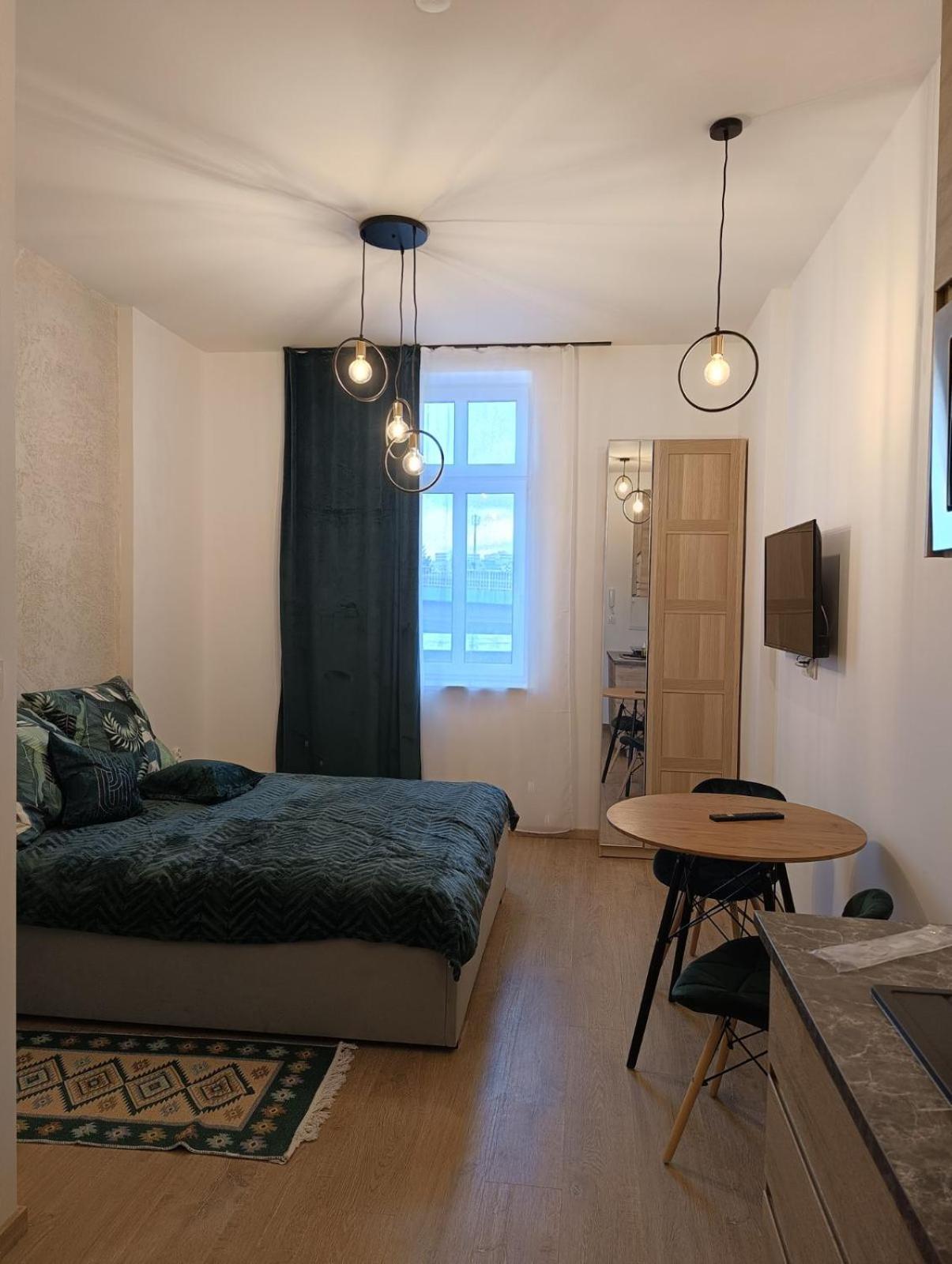 Mh Apartments Rzeszów Buitenkant foto