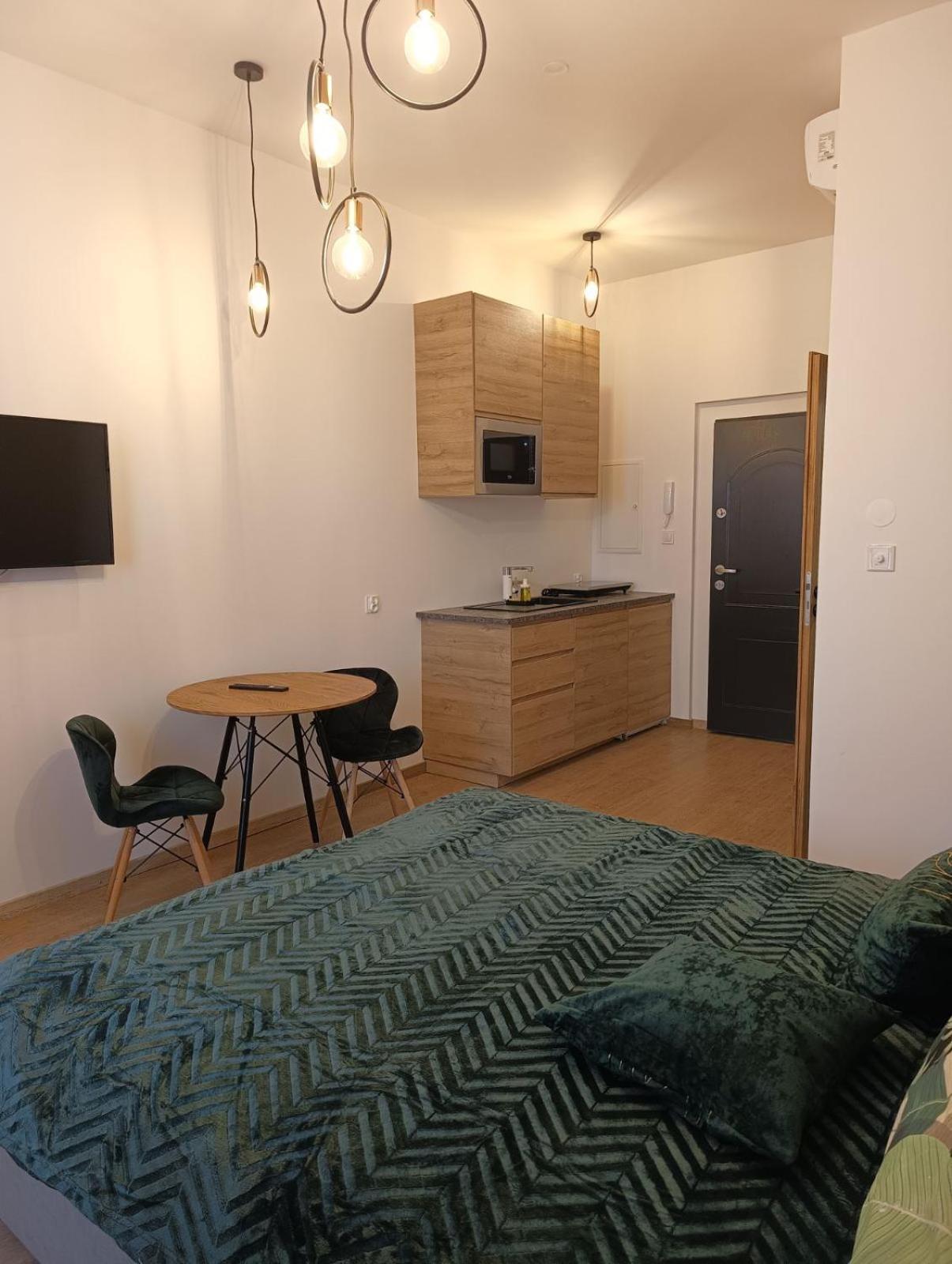 Mh Apartments Rzeszów Buitenkant foto